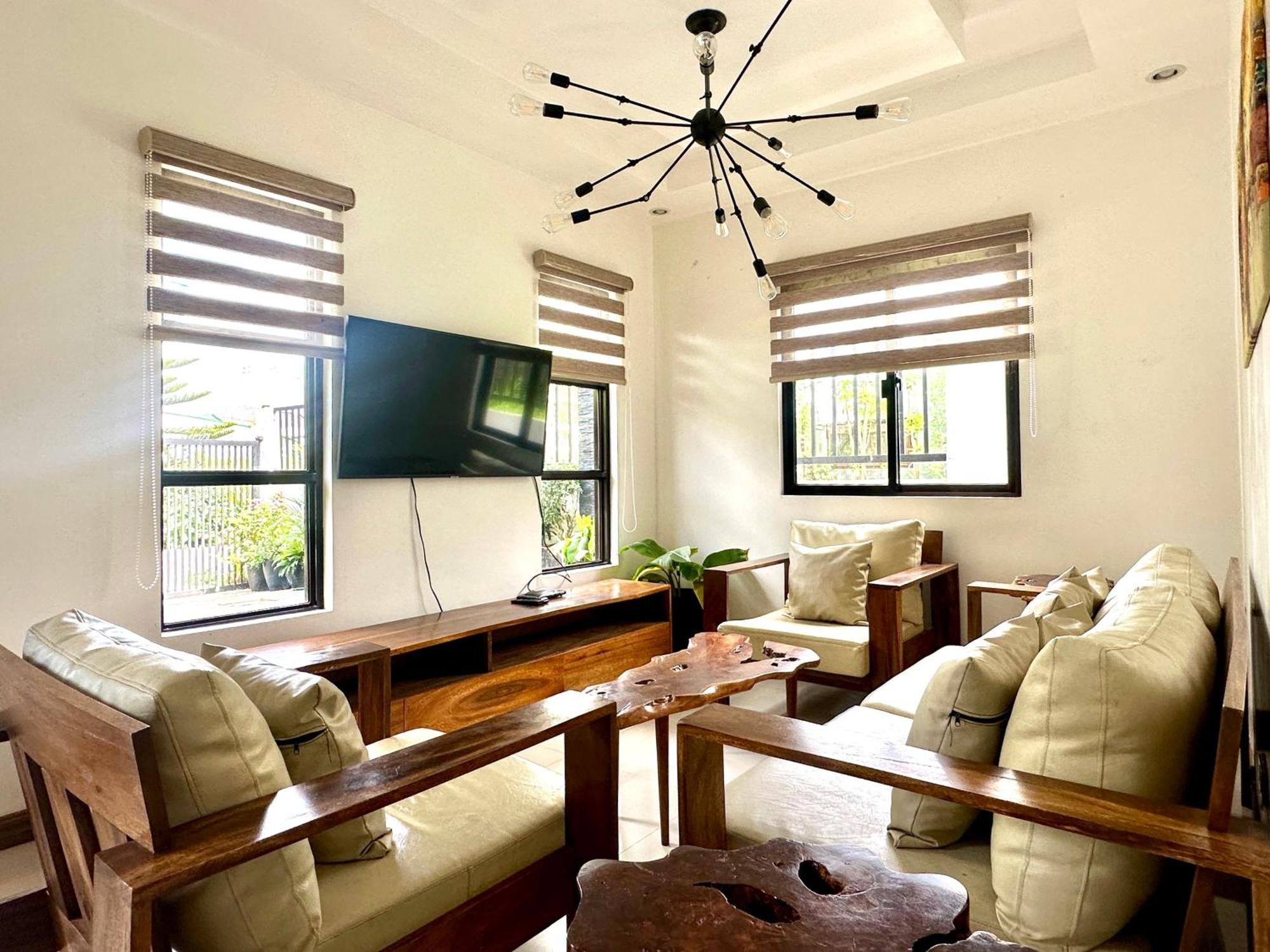 Bella Homes 6Br 4Bath Near Rotunda Tagaytay City Buitenkant foto